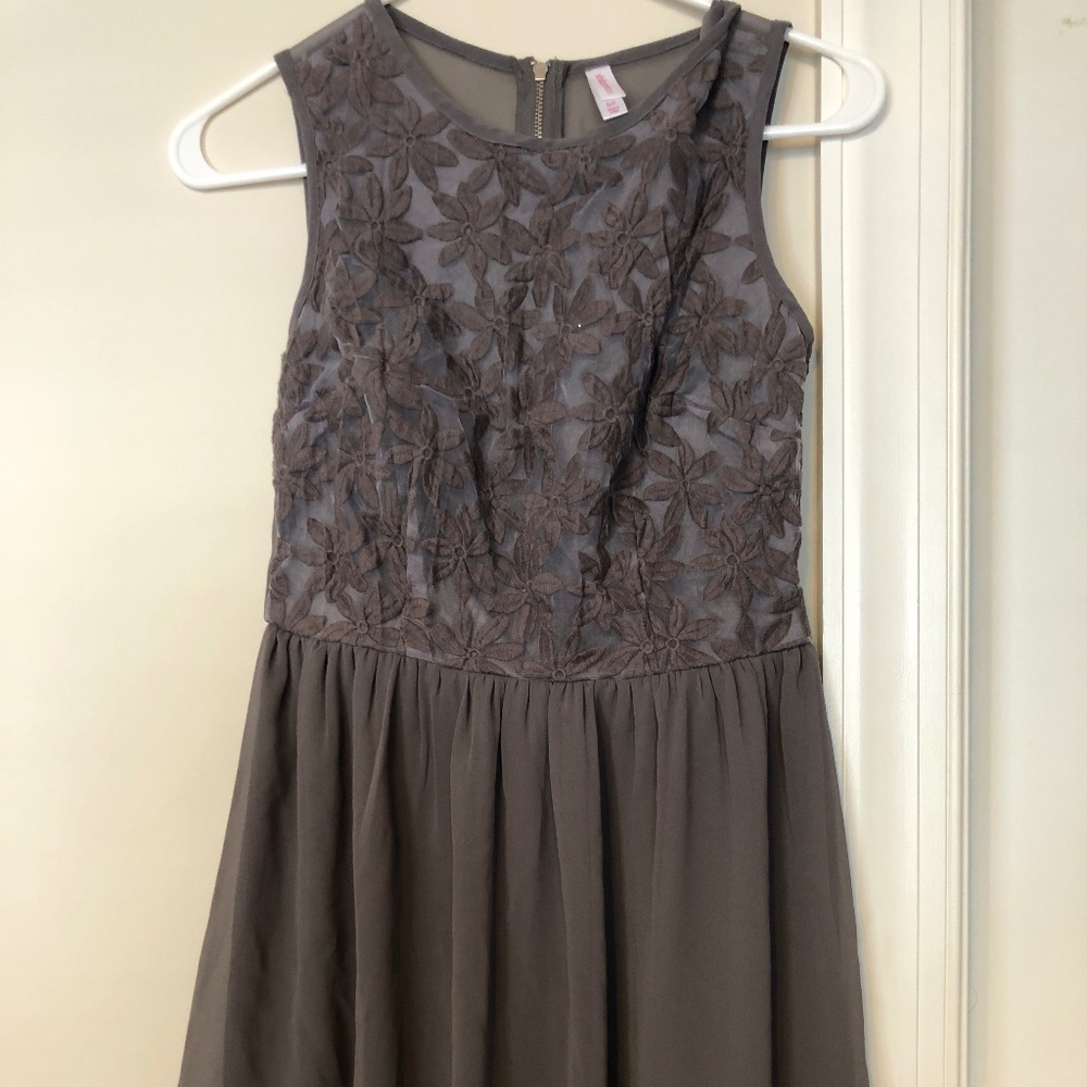 Gorgeous pro-style women's dress.  Size small.